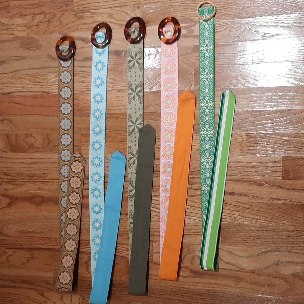 5 Adjustable L/XL Fabric Belts. Selling as set.